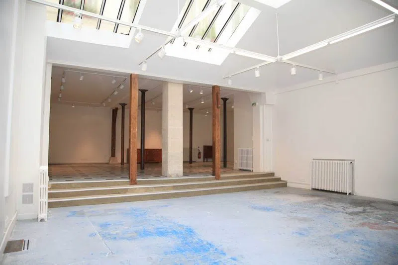 Un lieu plein de charme chargé d'histoire situé dans le 10ème arrondissement... 200m2 à l'esprit industriel avec une belle verrière et un sol patiné par ses différentes vies où l'on se sent bien ! Press day, ventes privées, défilés, cocktails ou showrooms... Tout (ou presque) y est possible ! L'Atelier du Canal