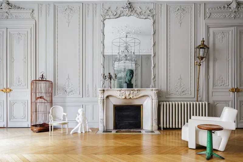 A prestigious apartment ideally located a few steps from the Madeleine, the Elysée Palace, the Rue du Faubourg Saint -Honoré, the Place de la Concorde ... palaces and luxury brands.In a beautiful Haussmannian freestone building, you will quickly be seduced by the elegance of this typically Parisian apartment from the 19th century offering very beautiful volumes, a high ceiling height of 4m, numerous windows, moldings, marble fireplaces ...280 m2 of reception rooms in a row, tastefully decorated and furnished by its owner. (possibility to rent the showroom without furnitures if necessary). Flat P
