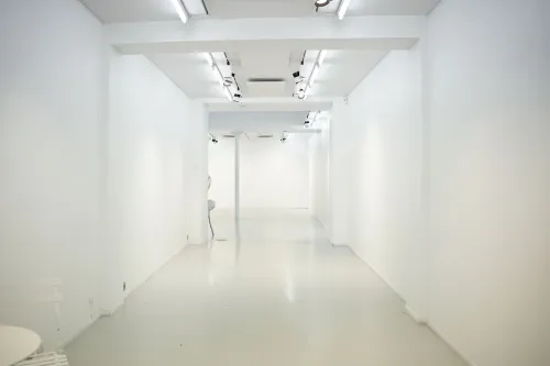 null showroom in Paris