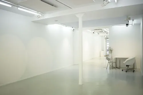 null lease showroom