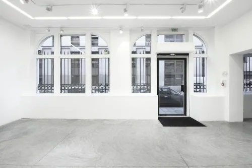 Showroom F rent showroom