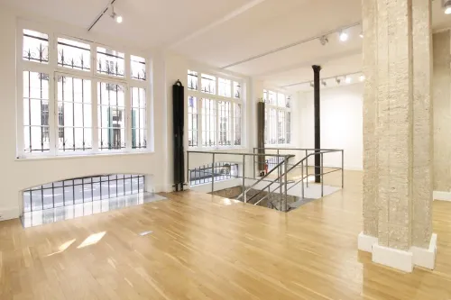 null showroom in Paris
