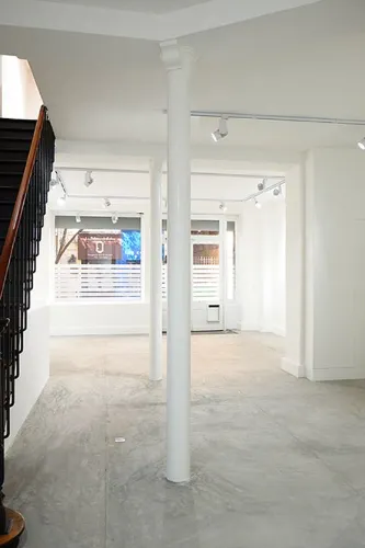 Espace Bachaumont lease showroom