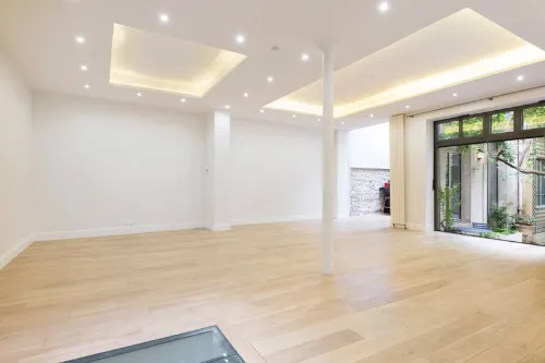 null rent showroom