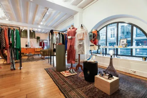 null rent showroom