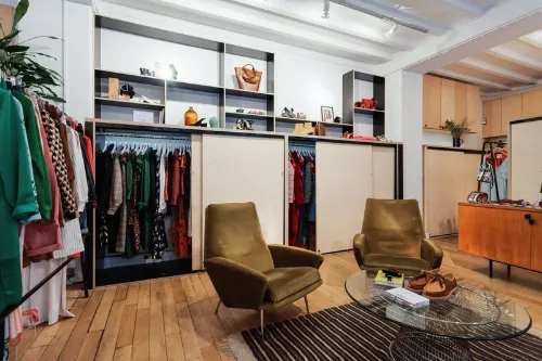 null lease showroom