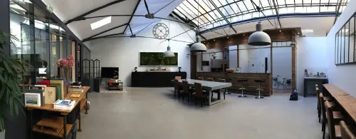 null showroom in Paris