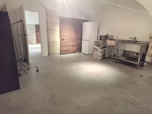 Le 5 lease showroom