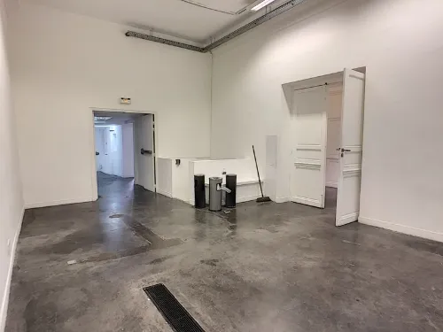 Le 5 showroom paris rent