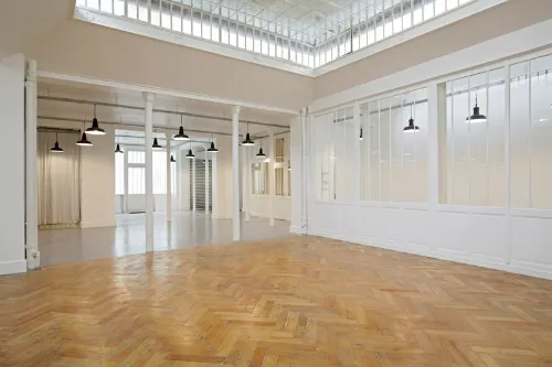 Showroom Poiret lease showroom