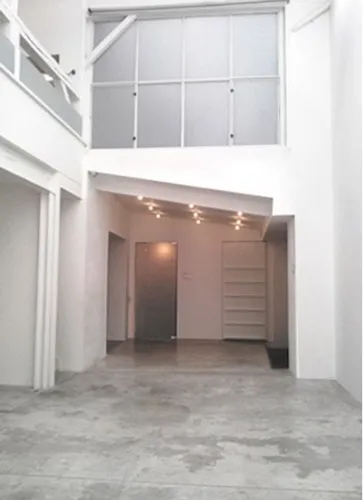 Showroom MR lease showroom