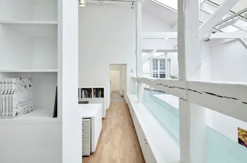 Showroom MR rent showroom