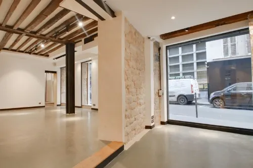 null lease showroom