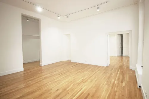 Showroom Glycine lease showroom