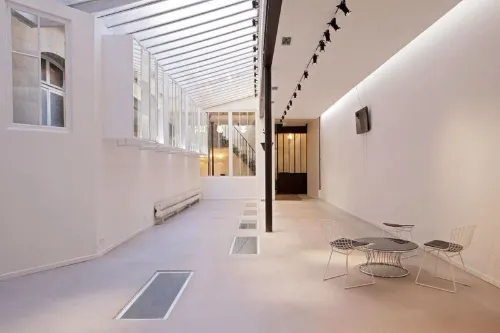 Showroom le Marais JC19 storefront