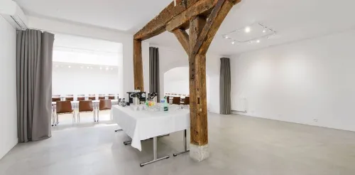 Place Royale showroom paris
