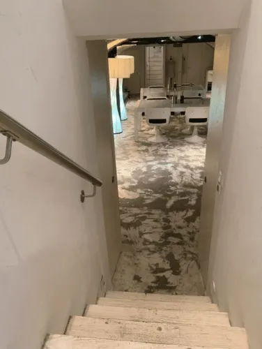 null lease showroom