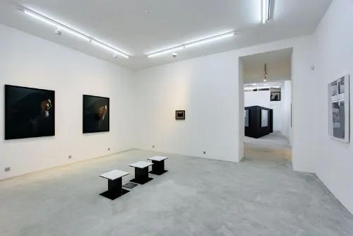 null showroom in Paris
