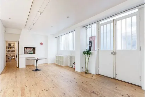 null rent showroom