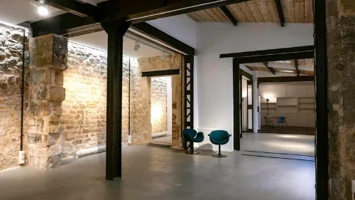 Chaplin rent showroom