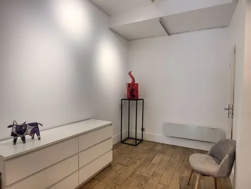 Sylvia lease showroom