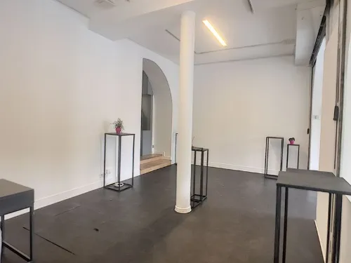 Sylvia rent showroom