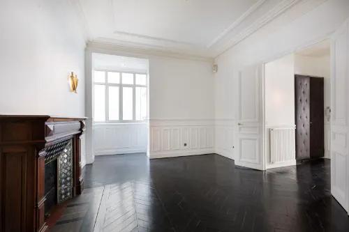 Le Marbeuf lease showroom