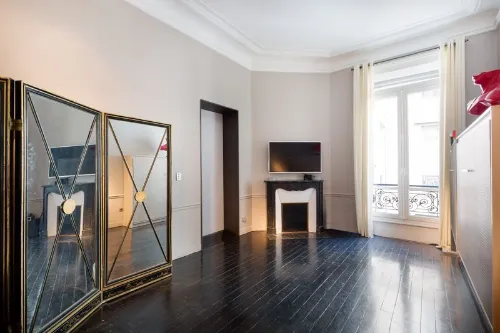 Le Marbeuf showroom paris