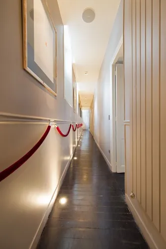 Le Marbeuf showroom paris rent
