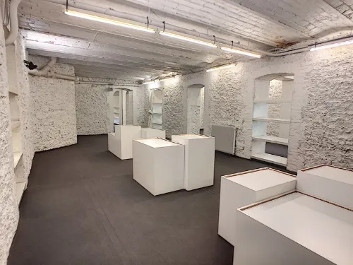 Louve showroom paris fashionweek rent