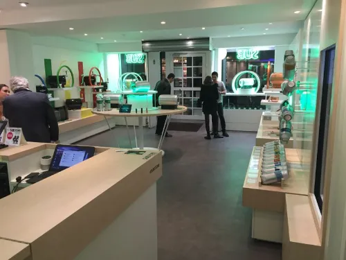 null lease showroom