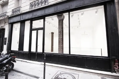 null showroom in Paris