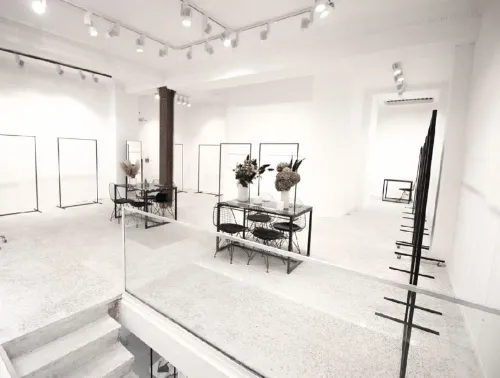 null rent showroom