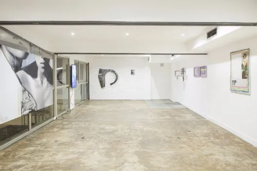 null rent showroom
