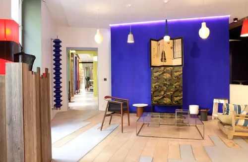 Espace Designer lease showroom