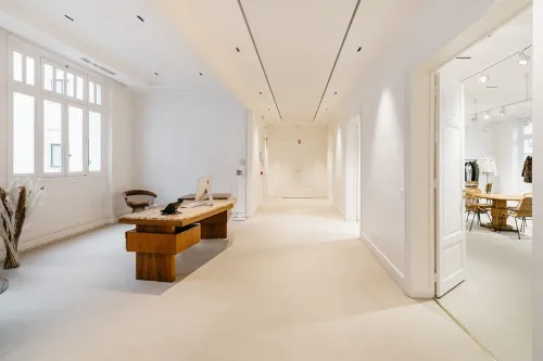 L'Appart d'Yves lease showroom