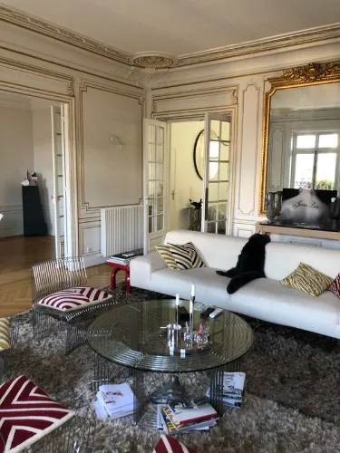 Chez Carole rent showroom