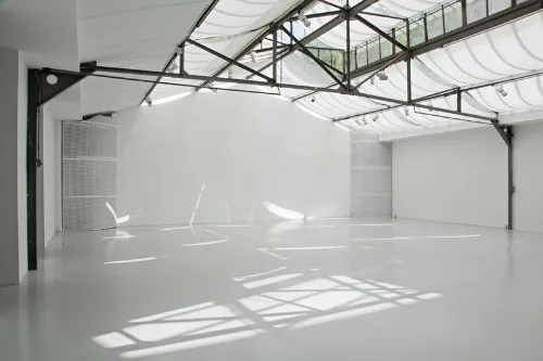 Loft S lease showroom