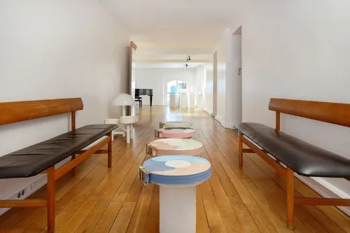 null showroom paris rent