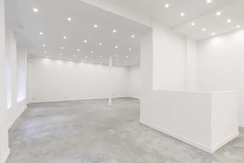 Showroom Garennne lease showroom