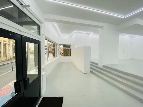 Showroom Baya rent showroom