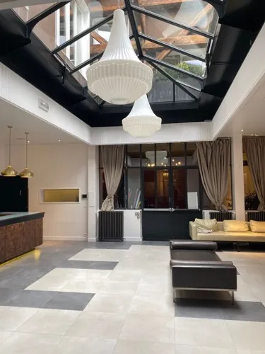Loft Bastille rent showroom