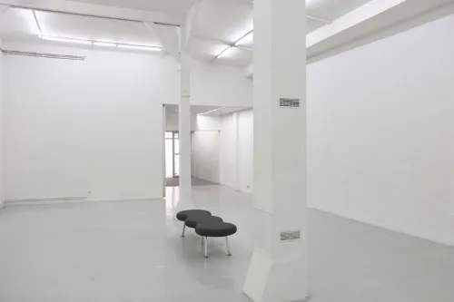 null rent showroom