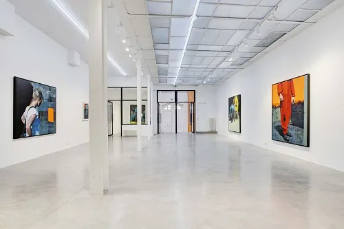 null rent showroom