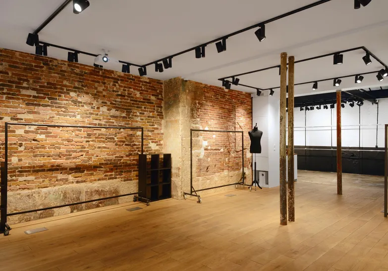 Pop Up David rent showroom