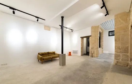 null lease showroom