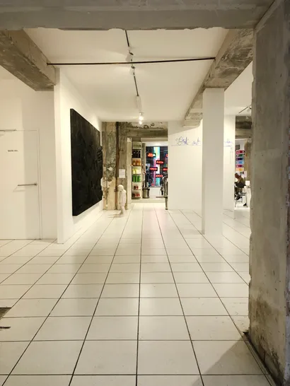 null showroom fashionweek