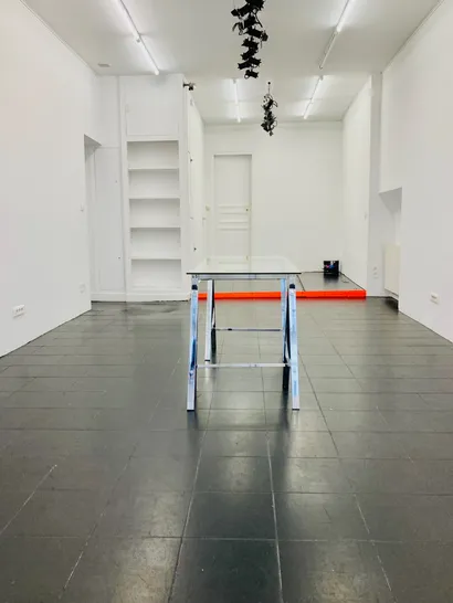 null showroom in Paris