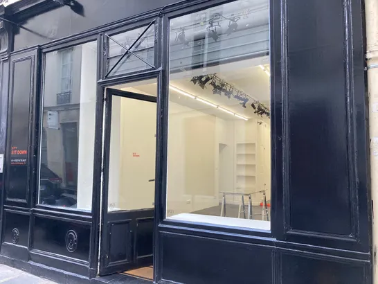 null lease showroom