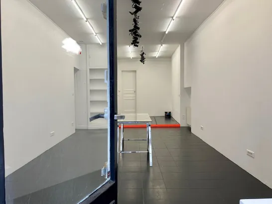 null storefront